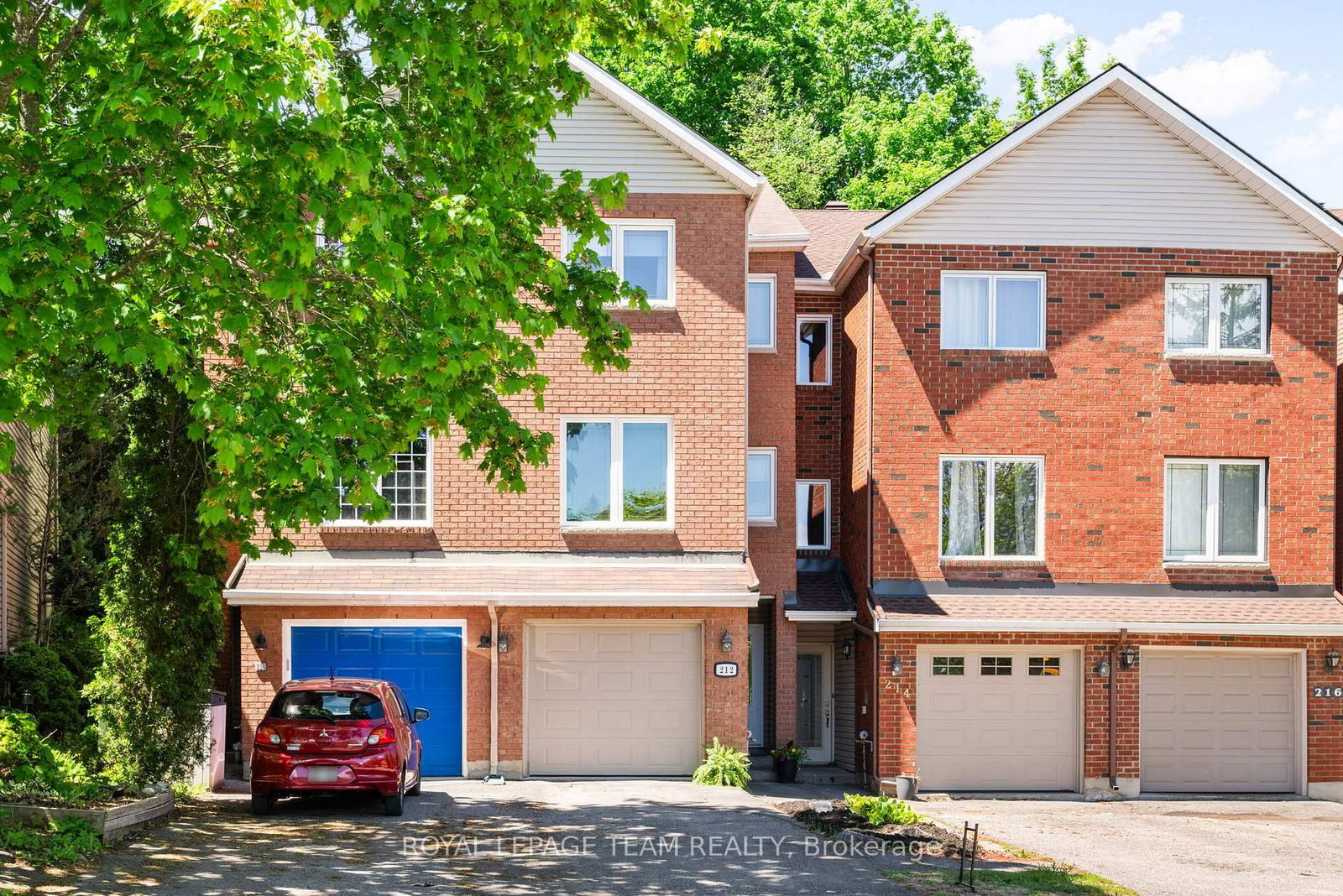212 Provender Avenue • Ottawa, ON photo 4