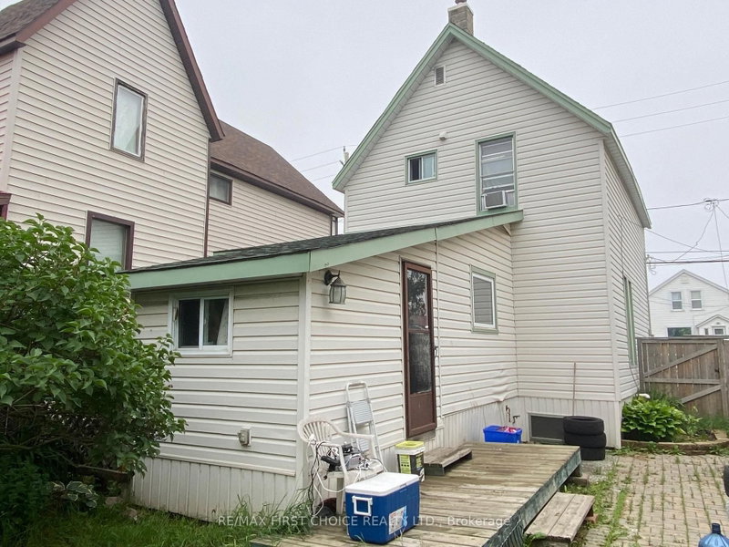 12 Machar Avenue