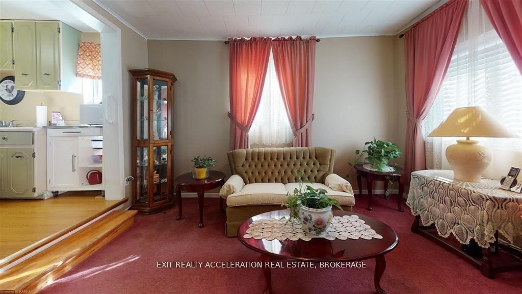 41 Water Street • Greater Napanee, ON photo 5