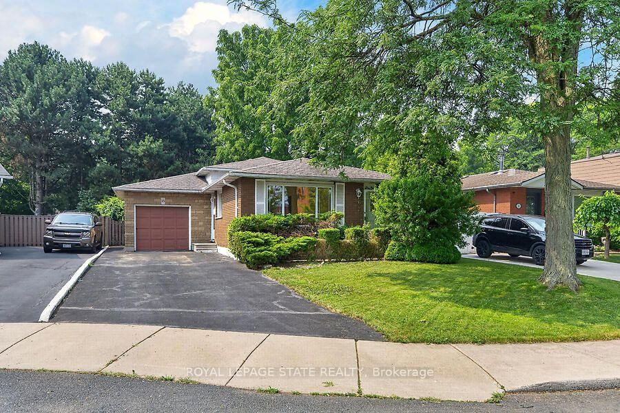 16 Sunshine Court • Hamilton, ON photo 1