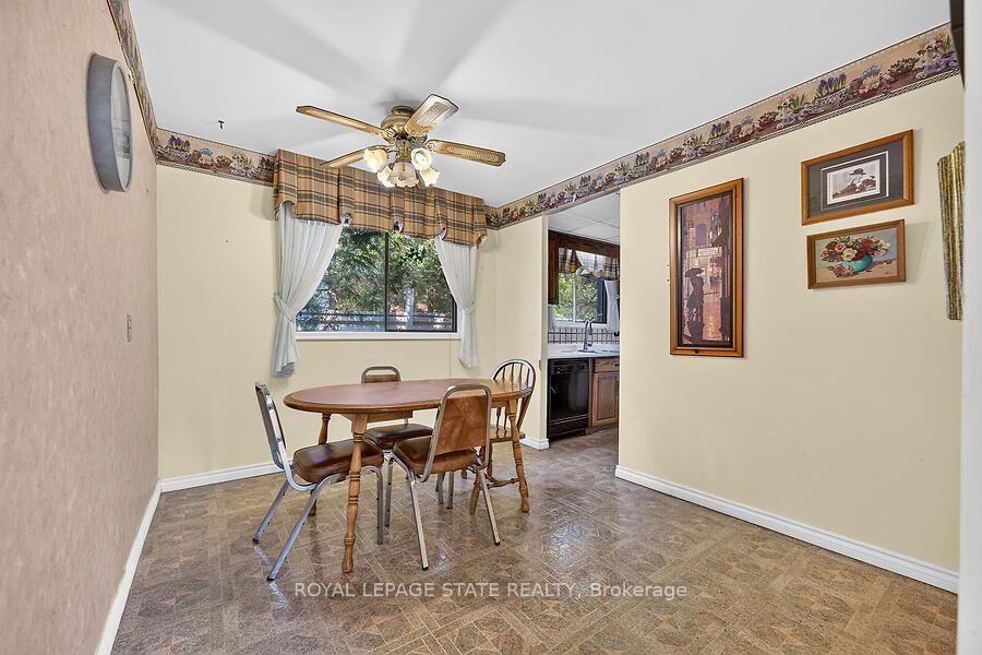 16 Sunshine Court • Hamilton, ON photo 15