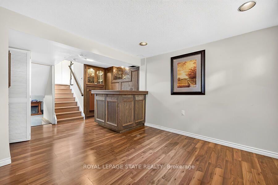 16 Sunshine Court • Hamilton, ON photo 24
