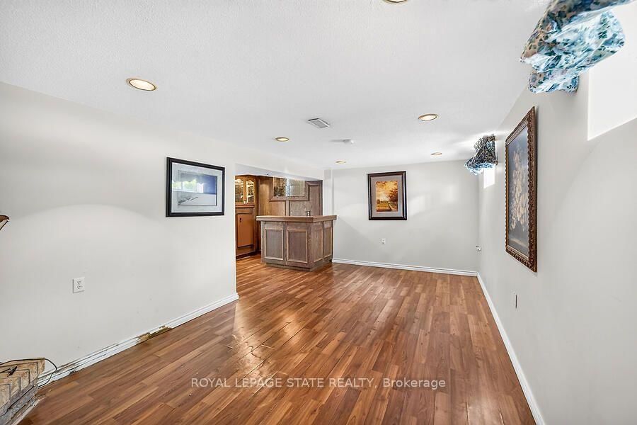 16 Sunshine Court • Hamilton, ON photo 29