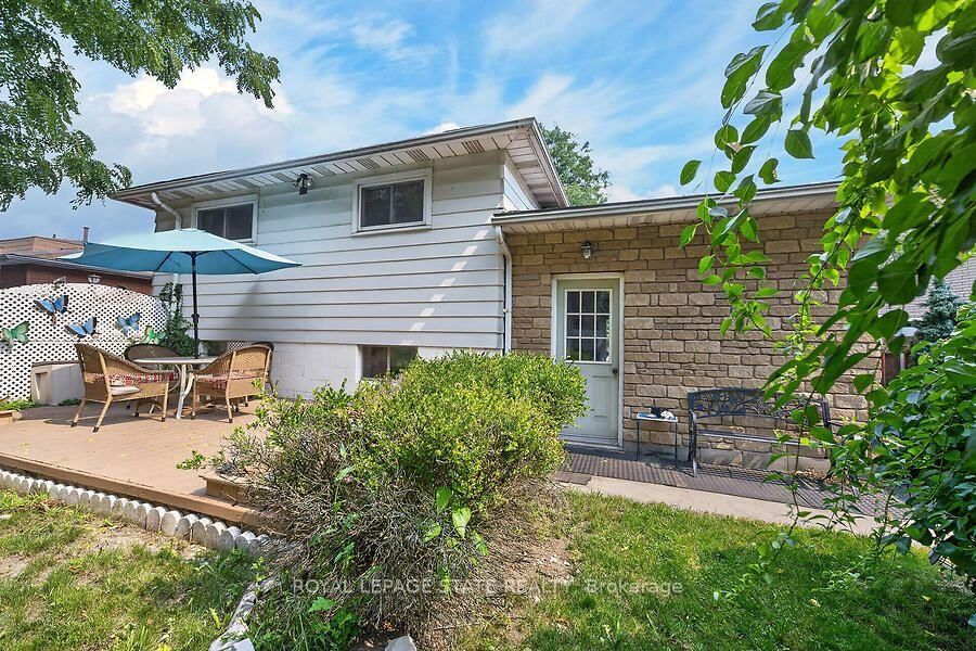 16 Sunshine Court • Hamilton, ON photo 42
