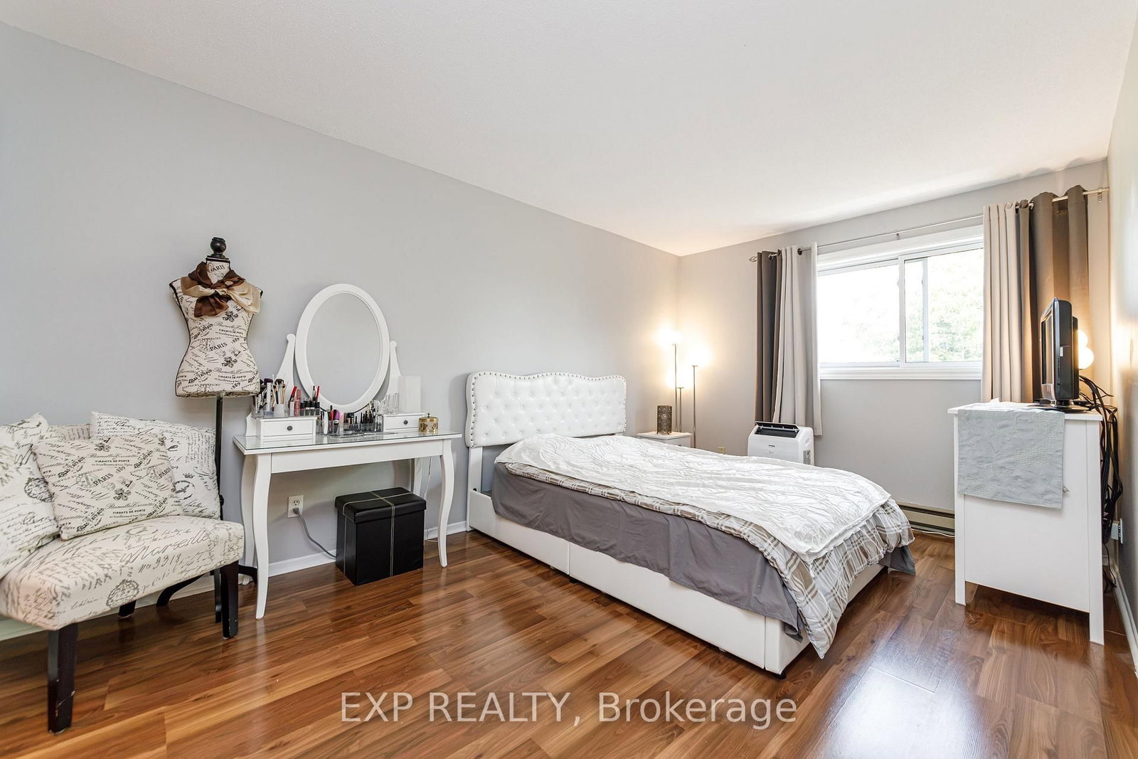 1589 St. Bernard Street • #505 • Ottawa, ON photo 17