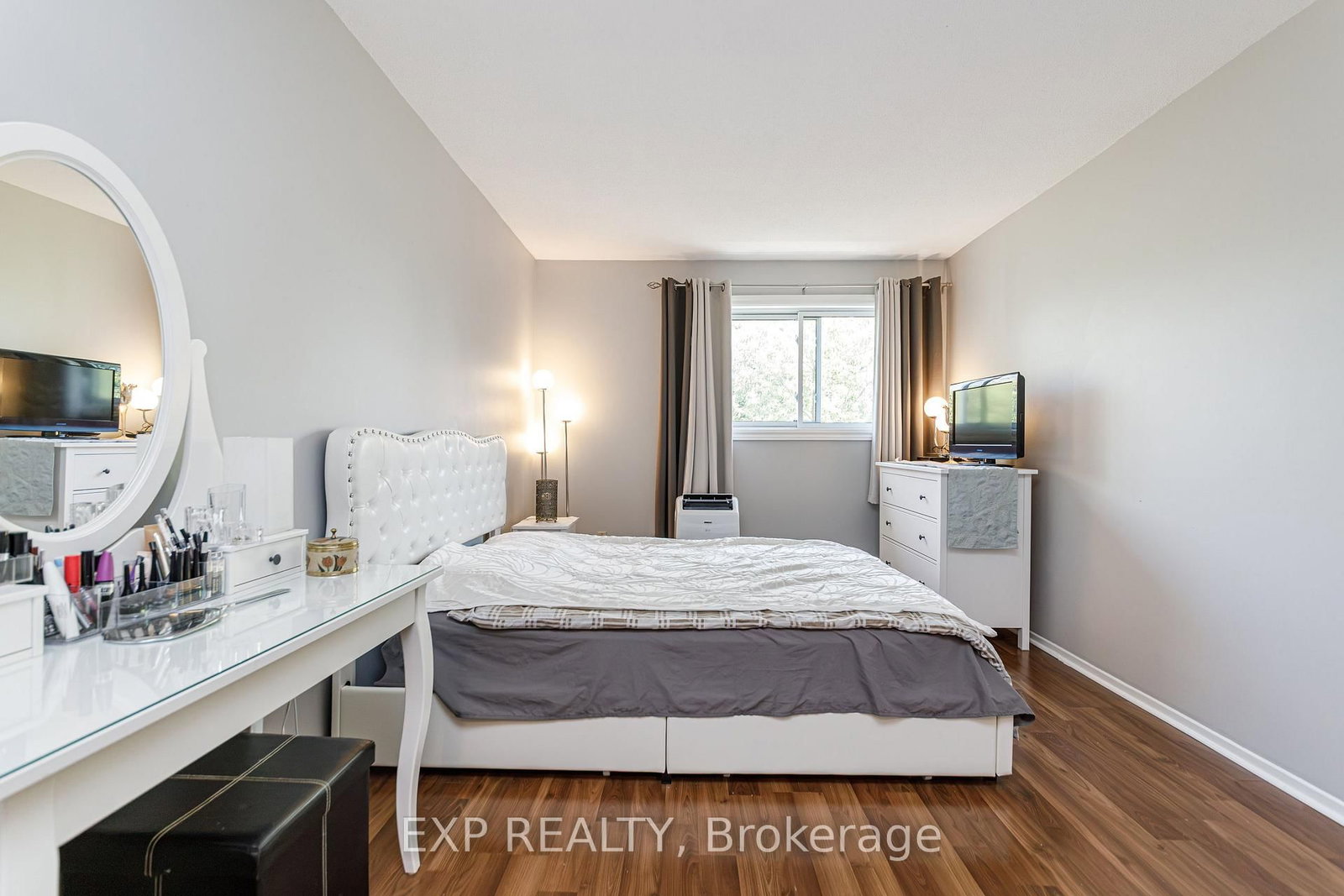 1589 St. Bernard Street • #505 • Ottawa, ON photo 18