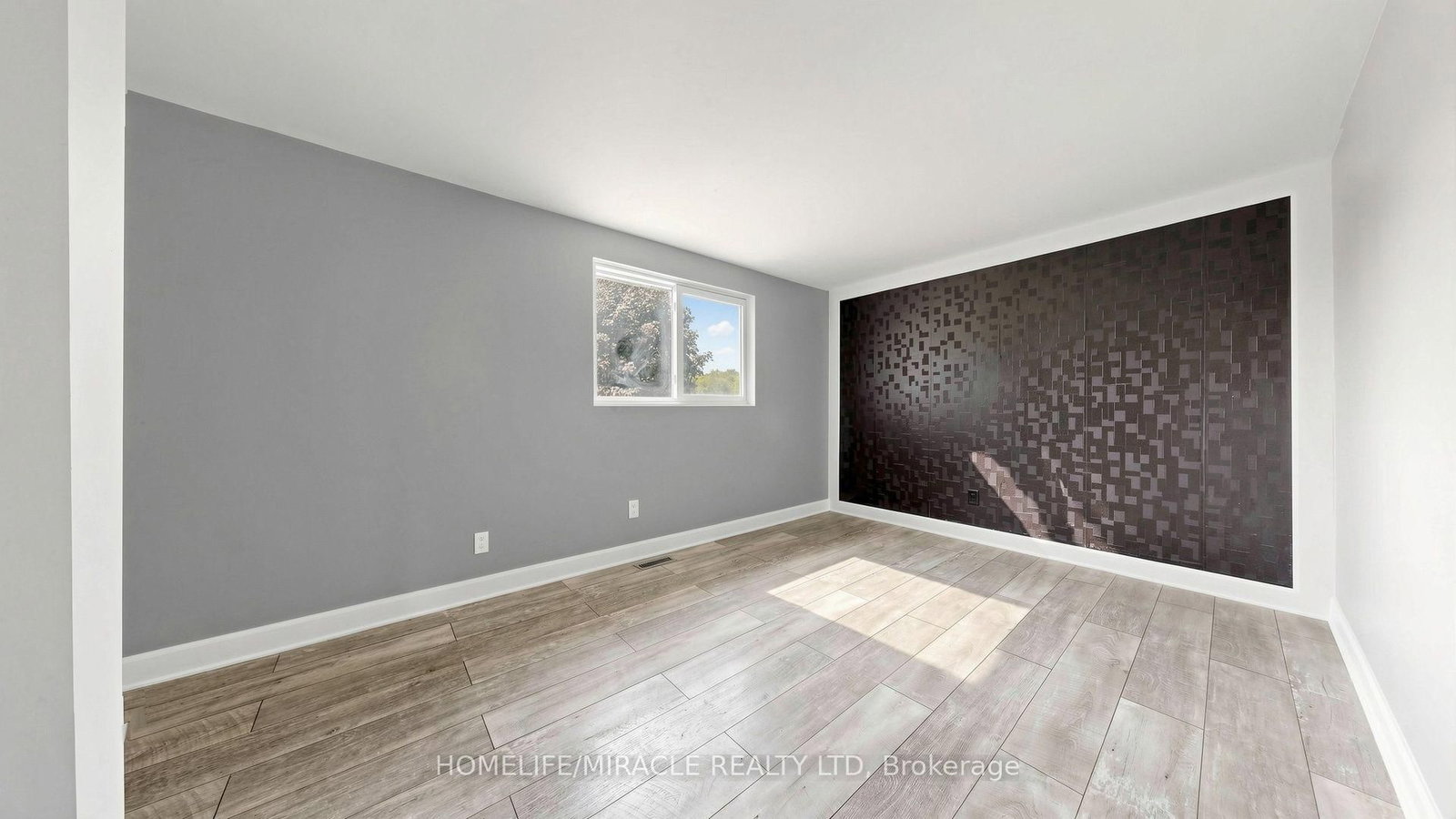 47 Viscount Road • Brantford, ON photo 22