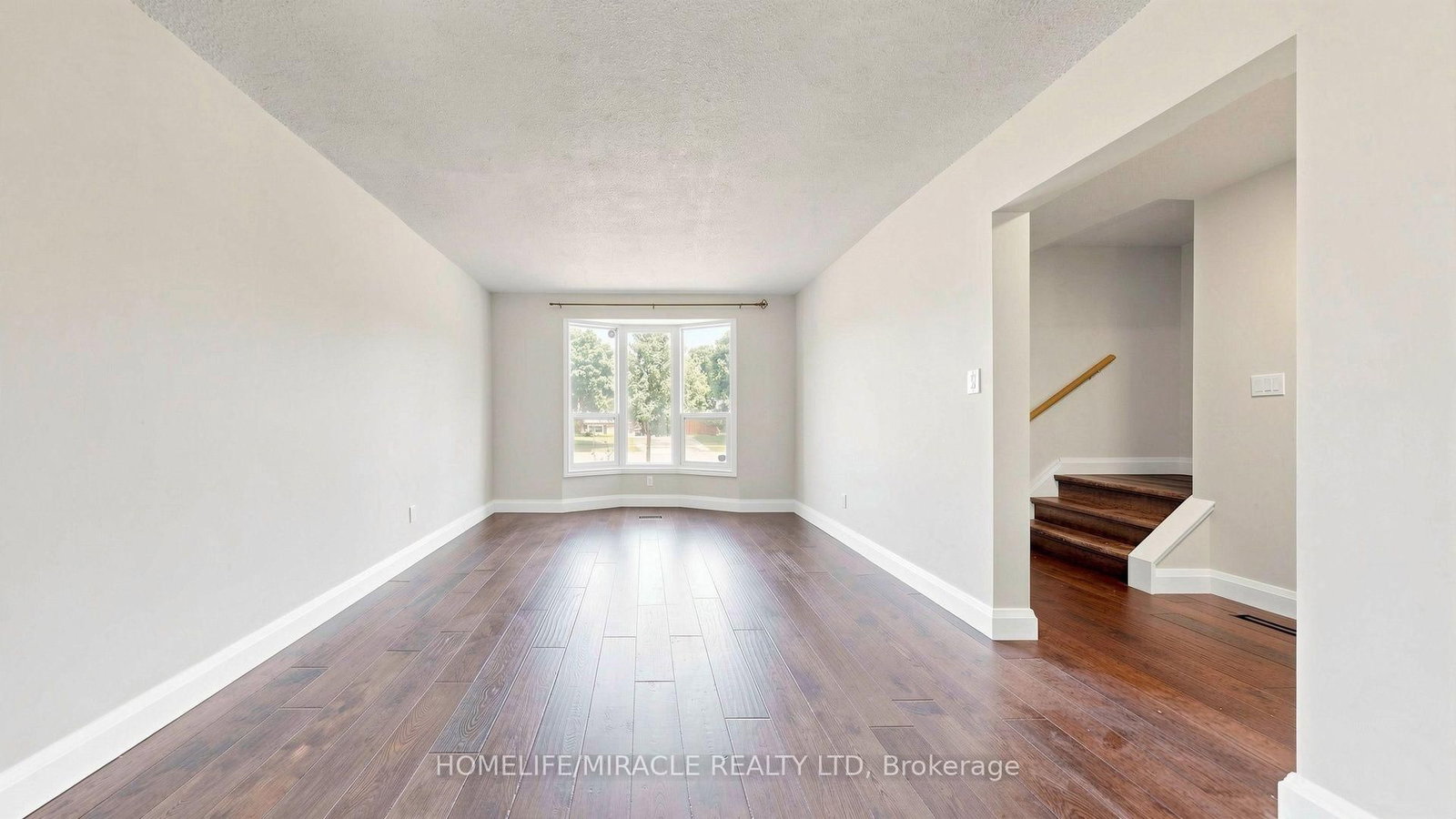 47 Viscount Road — photo 4