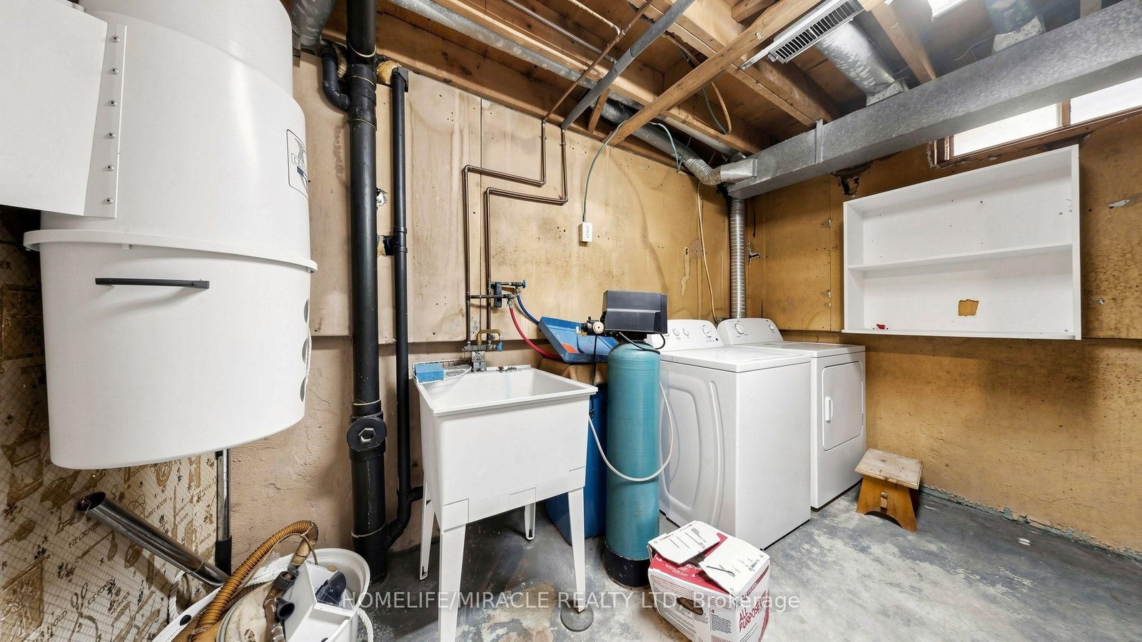 47 Viscount Road • Brantford, ON photo 41