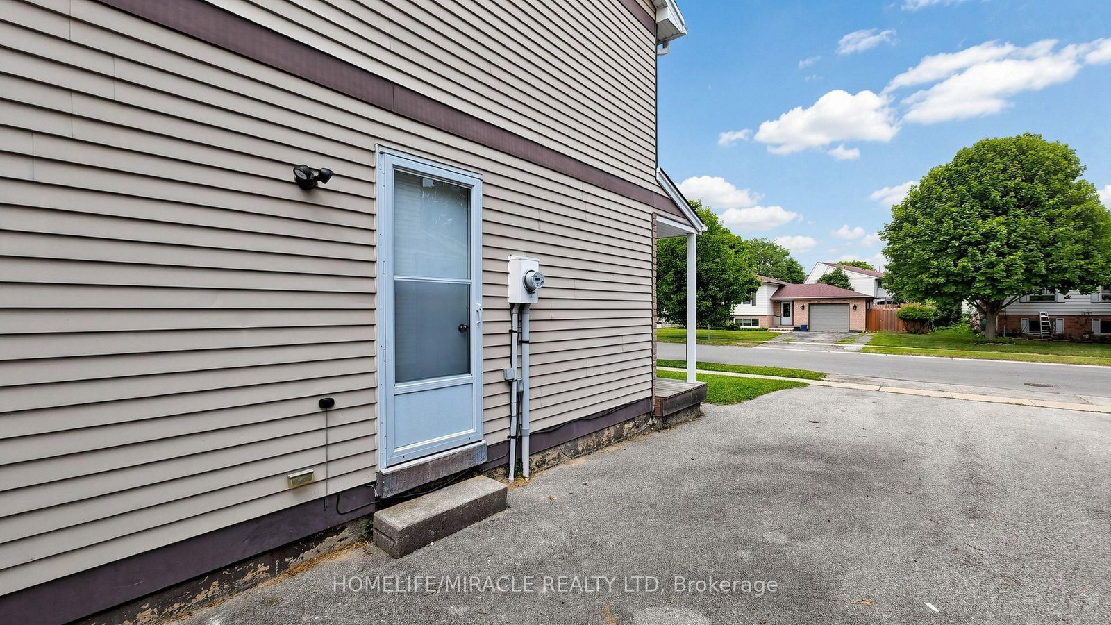 47 Viscount Road • Brantford, ON photo 50