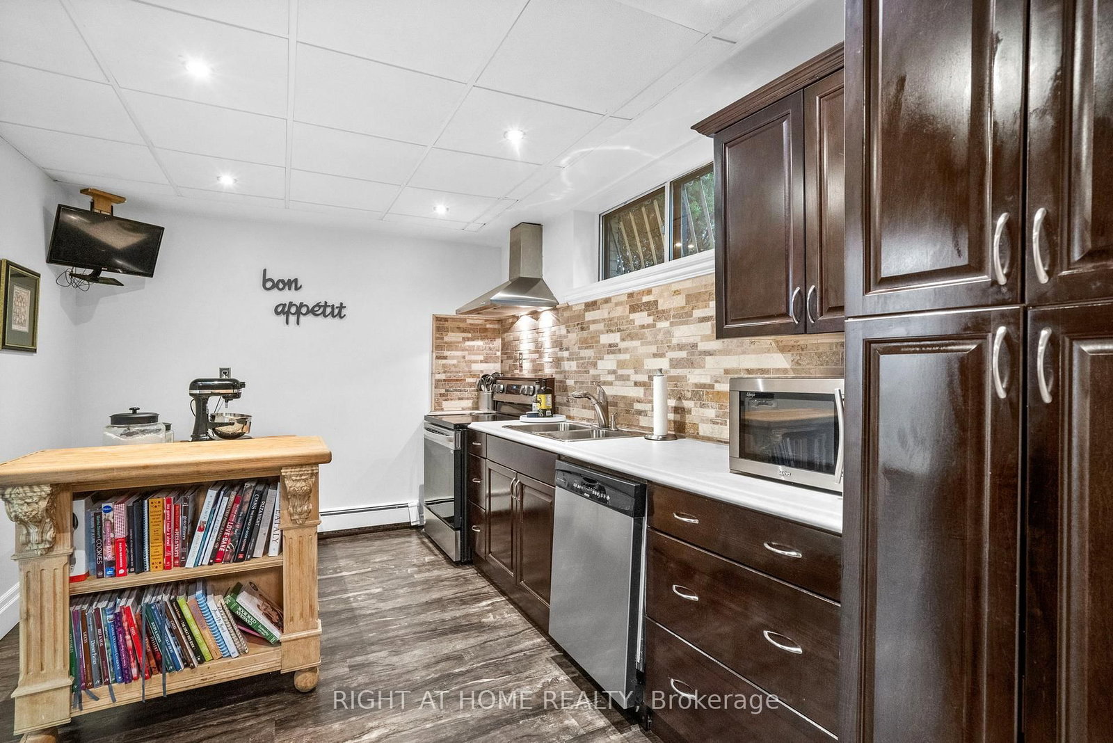 14 Delbrook Court • Hamilton, ON photo 42