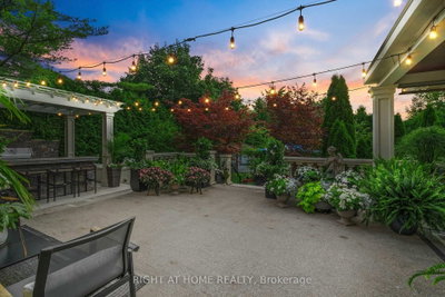 14 Delbrook Court • Hamilton, ON photo 8