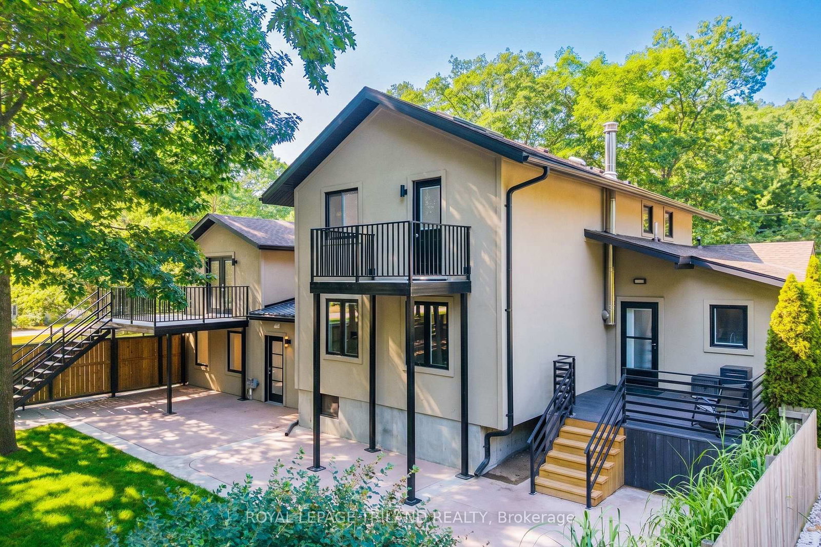 9653 Joanne Avenue • Lambton Shores, ON photo 1