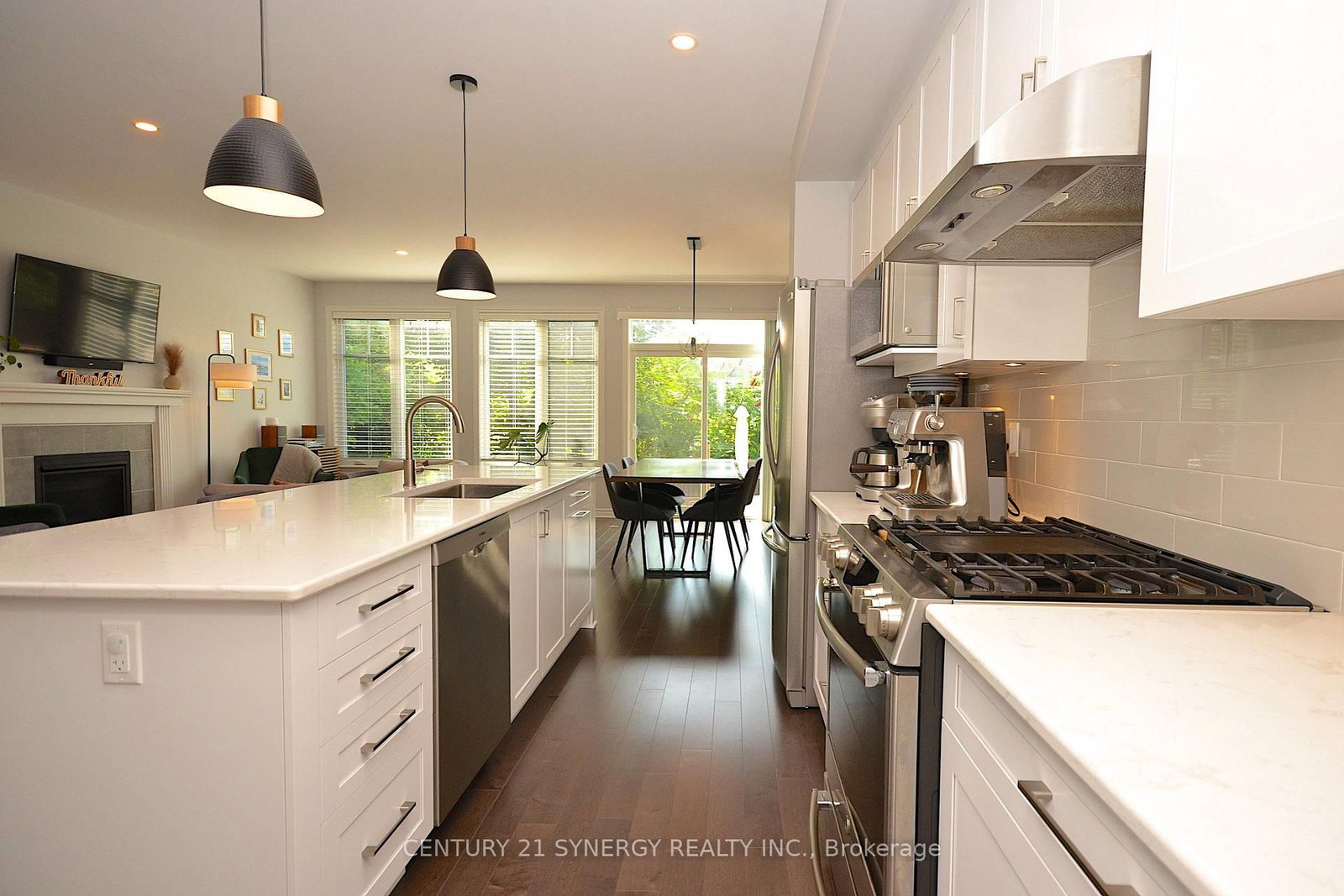 652 Vivera Place • Ottawa, ON photo 6