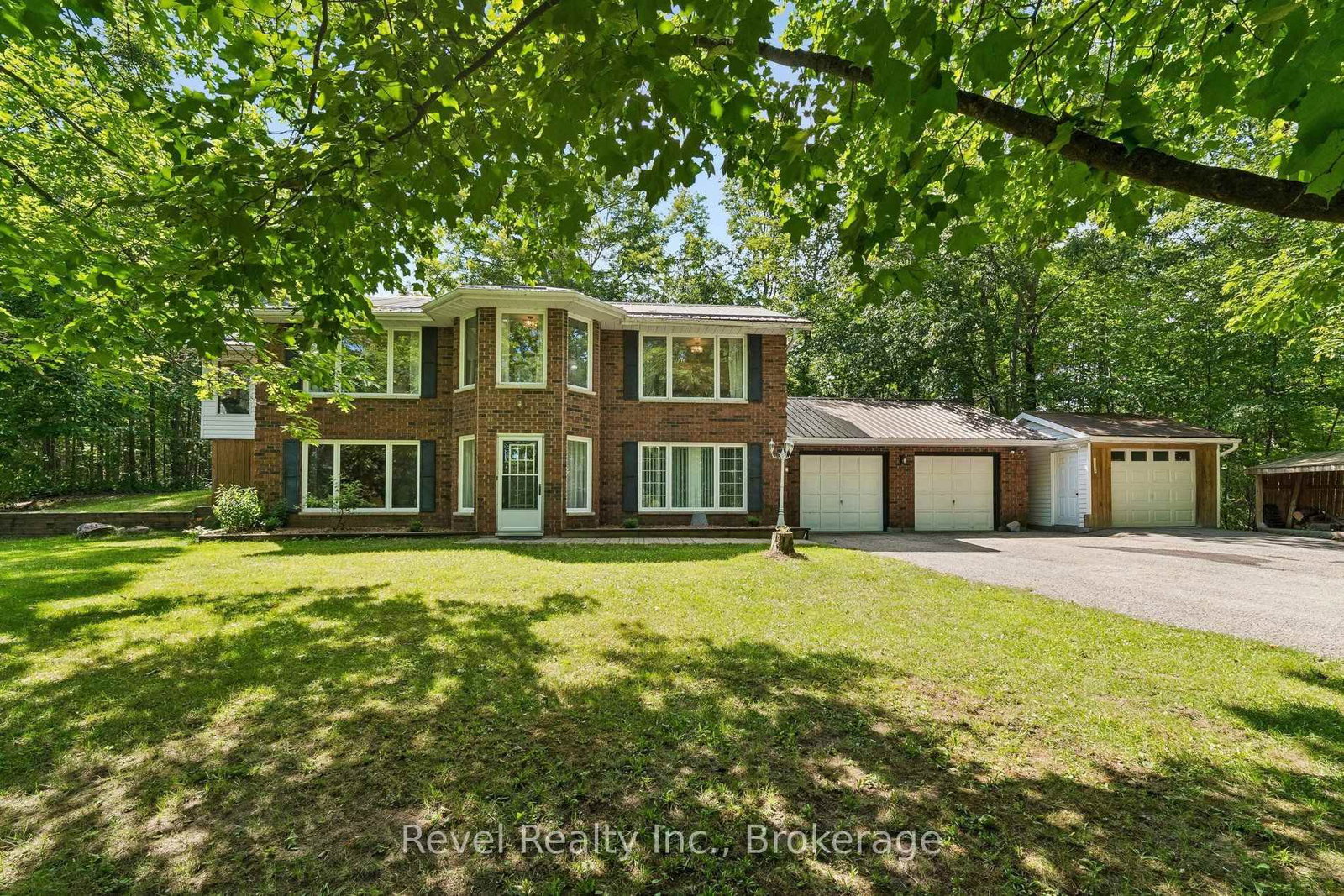 18 S Bessie Avenue • Kawartha Lakes, ON photo 1