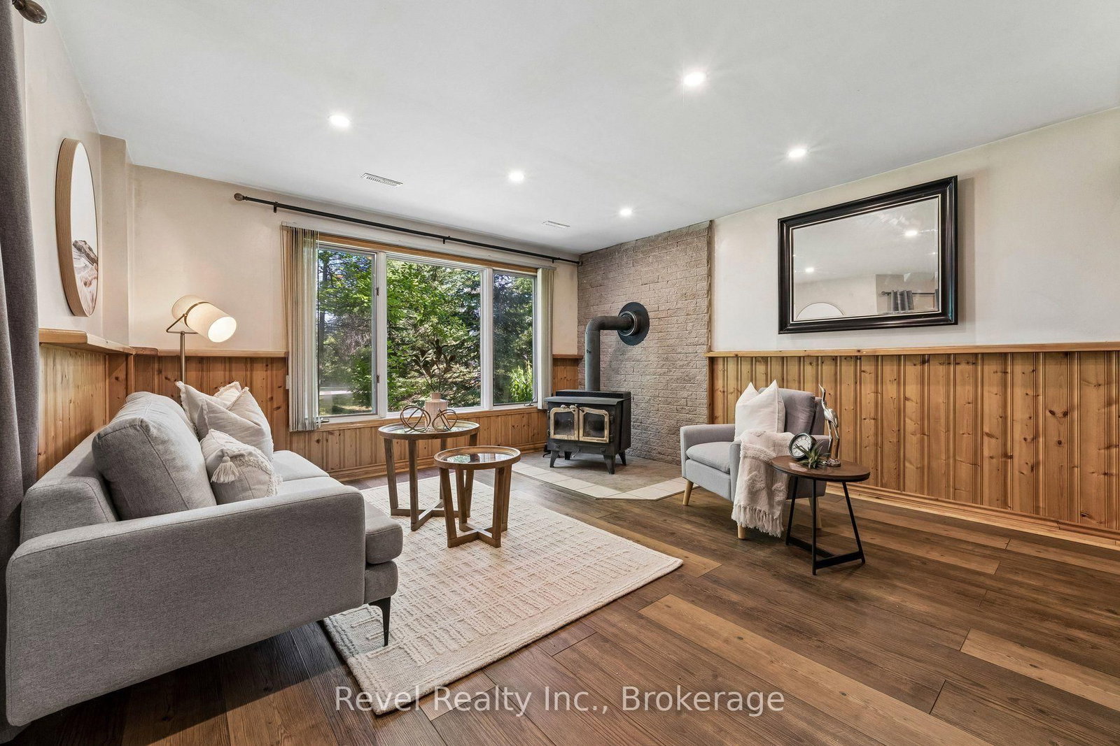 18 S Bessie Avenue • Kawartha Lakes, ON photo 10