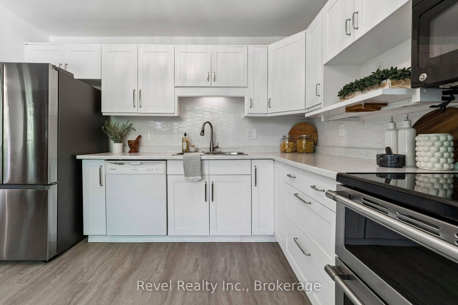 18 S Bessie Avenue • Kawartha Lakes, ON photo 21