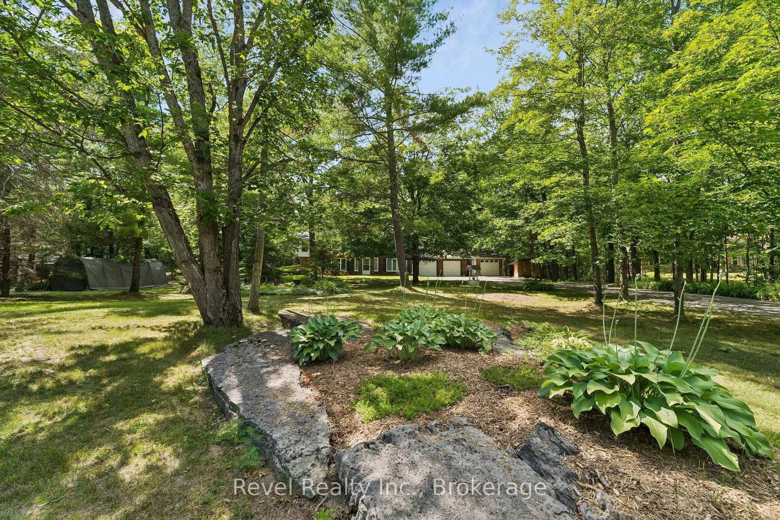 18 S Bessie Avenue • Kawartha Lakes, ON photo 5