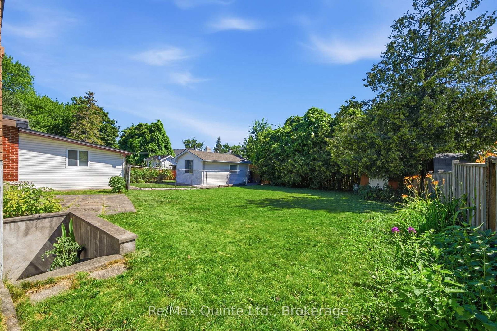 65 Humewood Drive • Belleville, ON photo 32