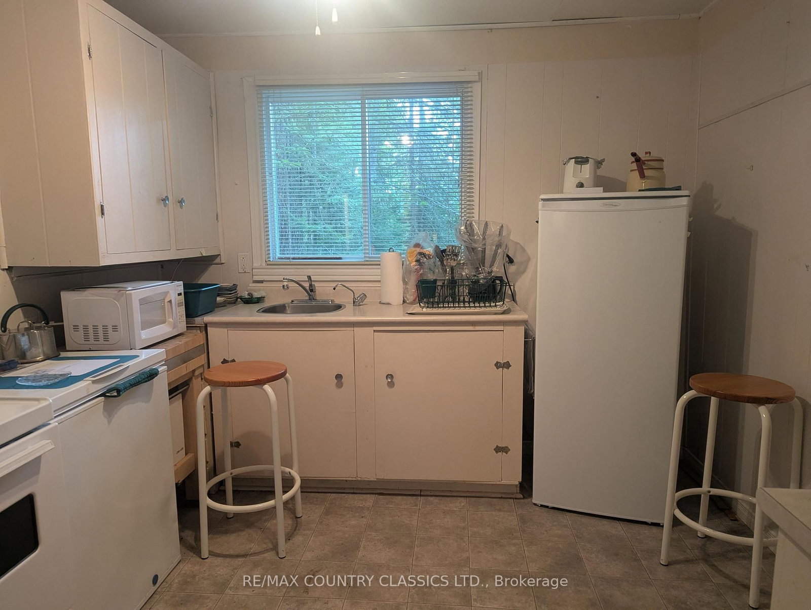 474A Spectacle Lake Road • Barry's Bay, ON photo 14