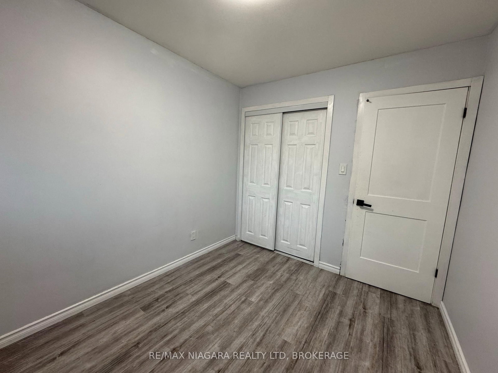 8 Lakehurst Drive • St. Catharines, ON photo 14