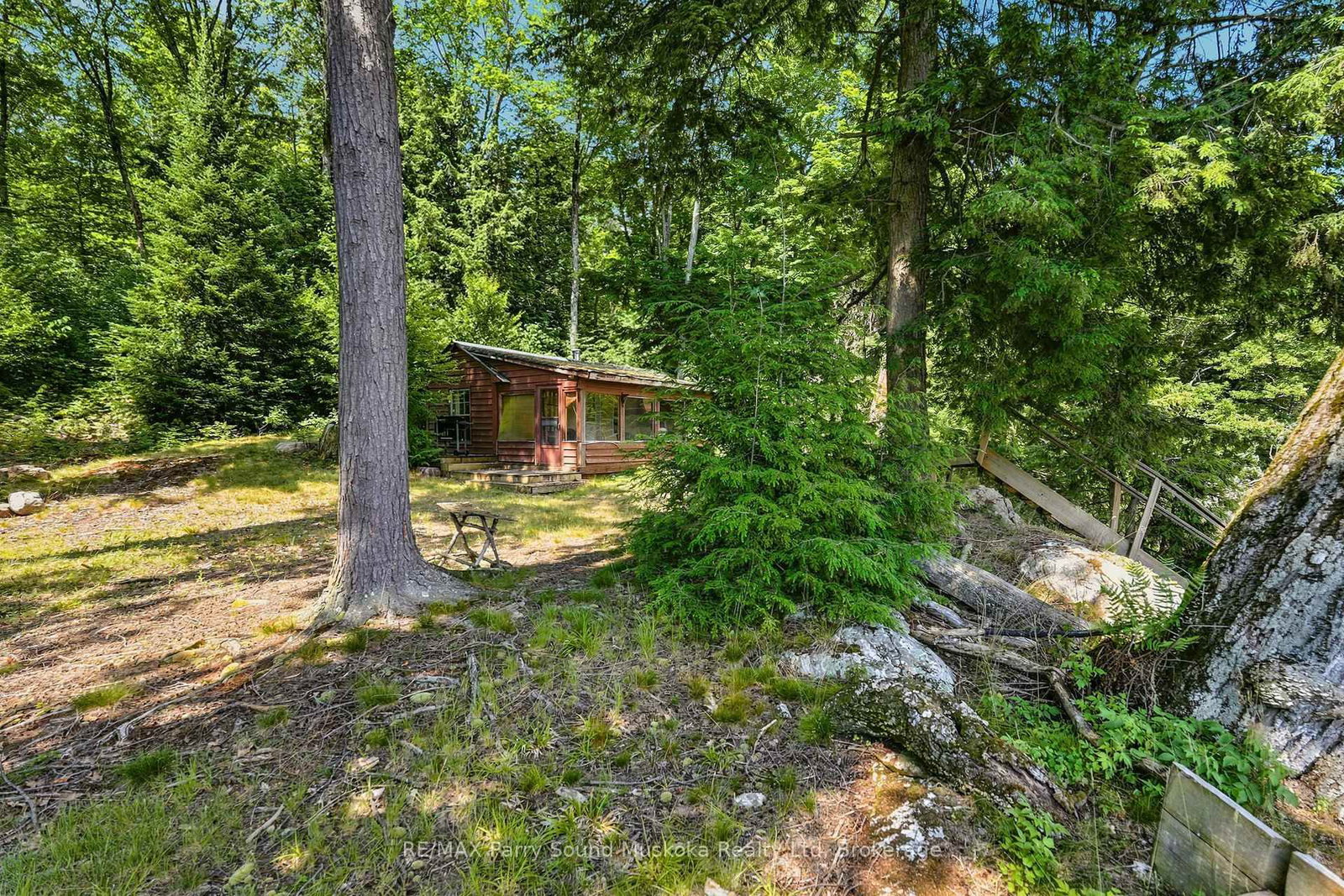 24 South Crane Lake Road • The Archipelago, ON photo 11