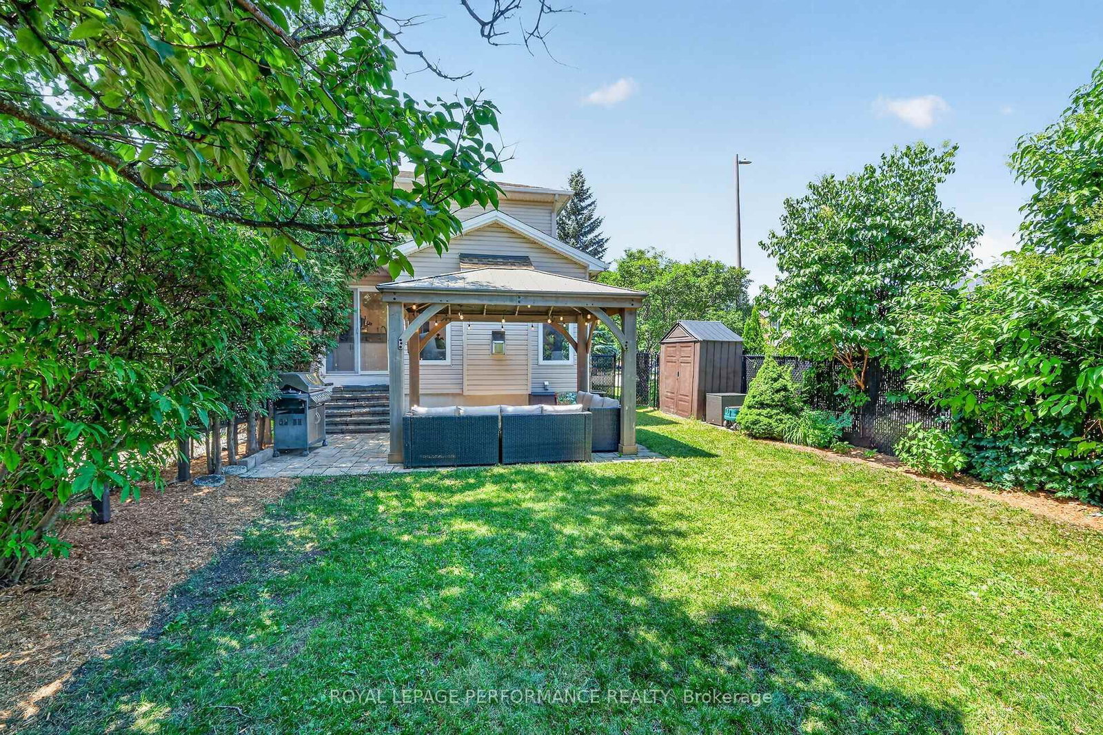 990 Lucille Way • Ottawa, ON photo 43