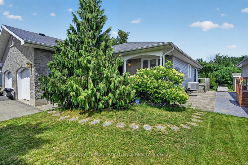 home for sale on 5514 Meadowbrook Drive