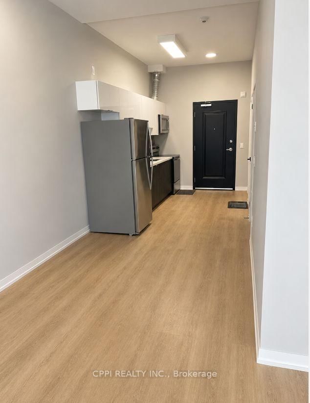 209 - 140 Simcoe Street