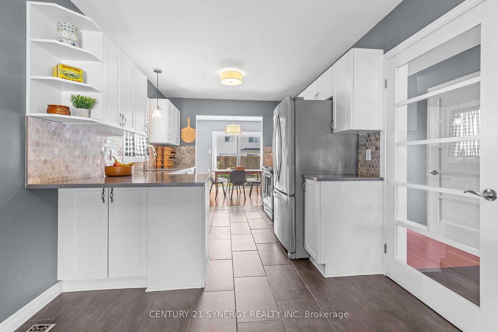 596 Deancourt Crescent • Ottawa, ON photo 17