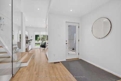 24 Stonehurst Avenue — photo 4