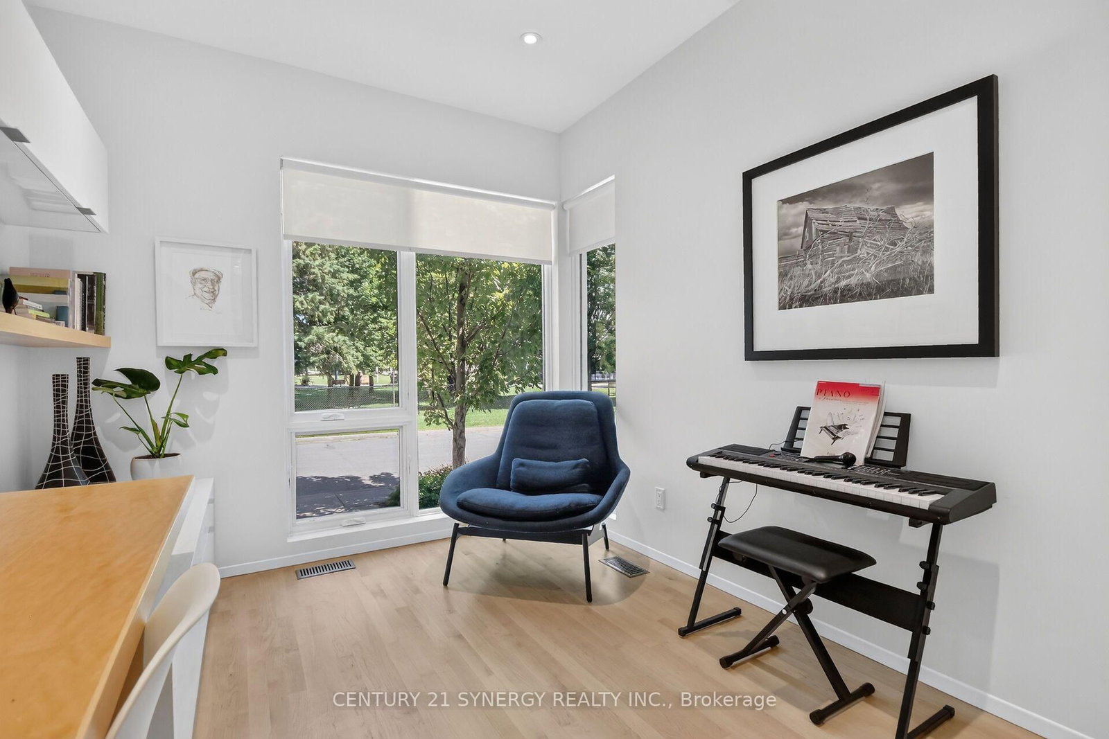 24 Stonehurst Avenue • Ottawa, ON photo 9
