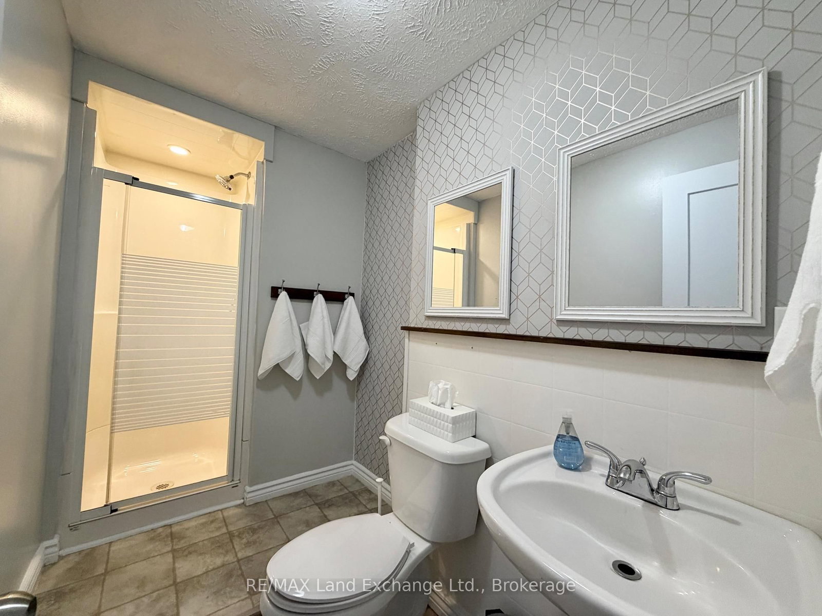 375 LANSDOWNE Street • Saugeen Shores, ON photo 21