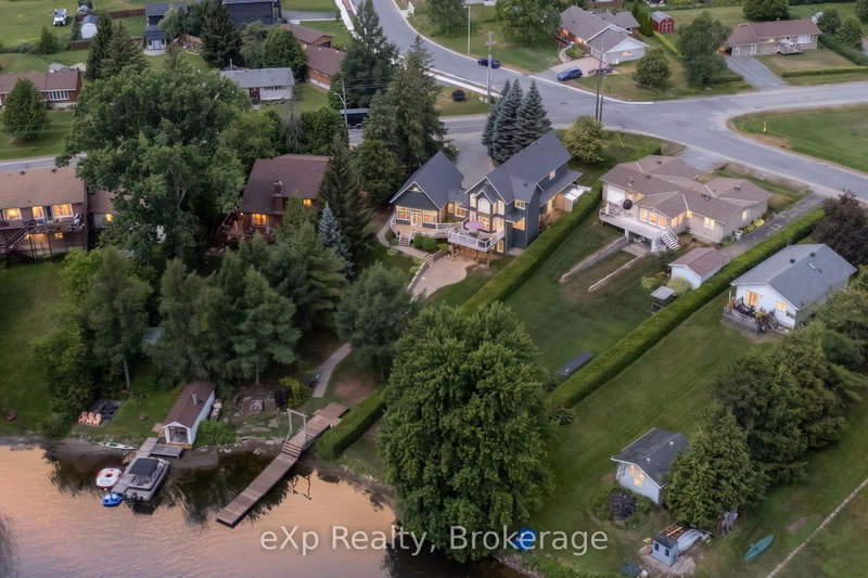 home for sale on 263 Laurier Street W