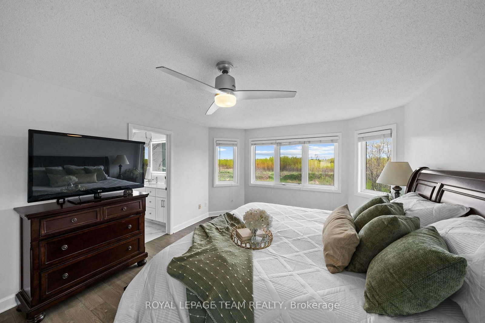 6936 Mary Anne Drive • Ottawa, ON photo 23