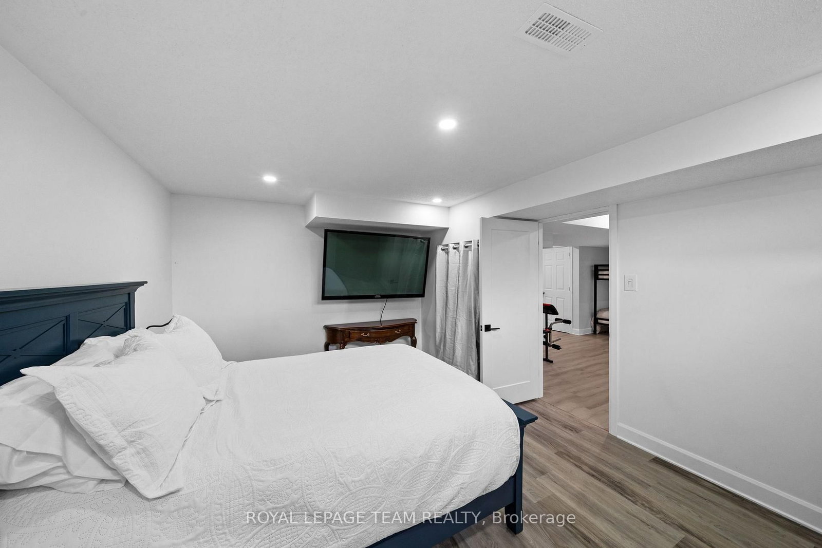6936 Mary Anne Drive • Ottawa, ON photo 37