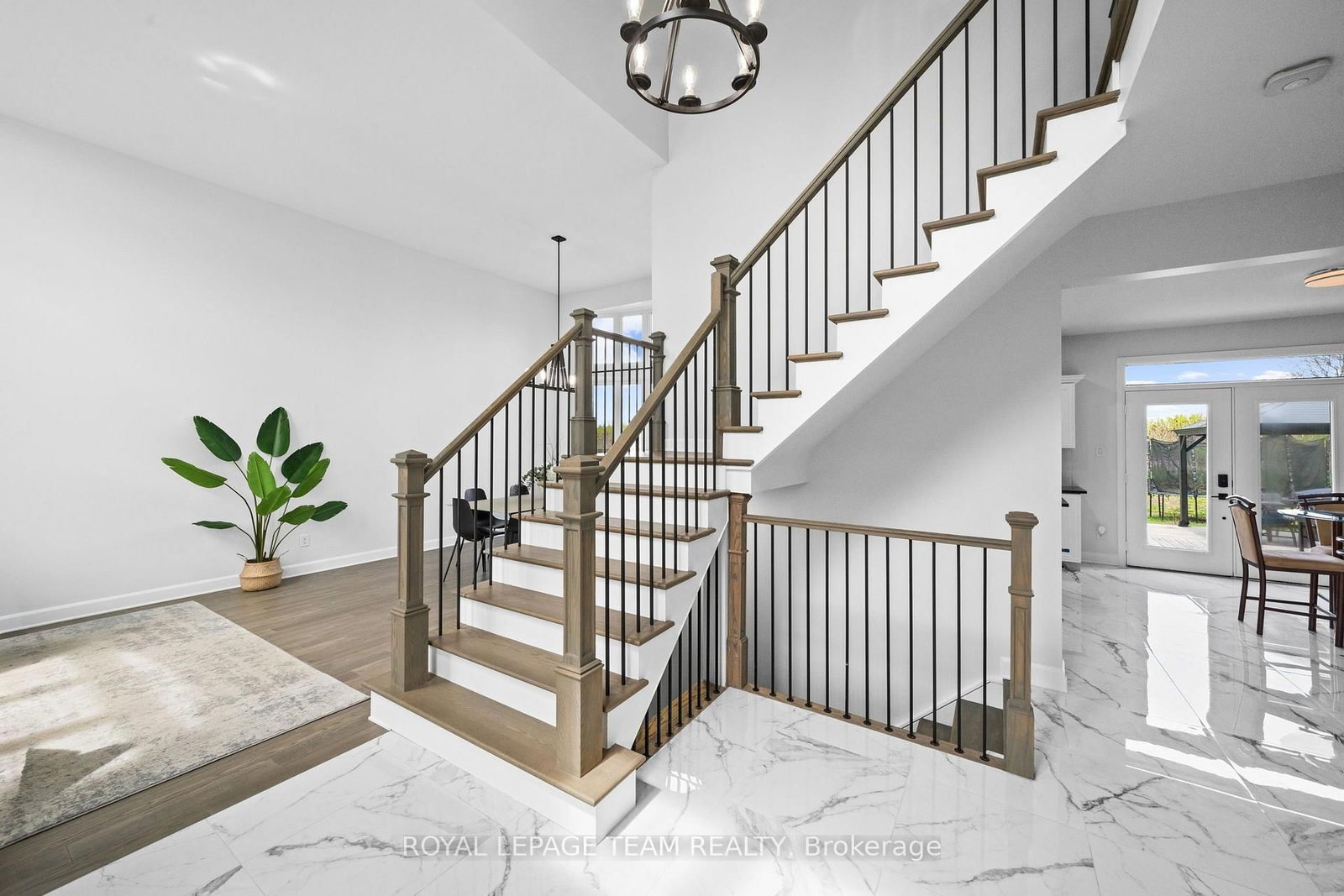 6936 Mary Anne Drive • Ottawa, ON photo 5