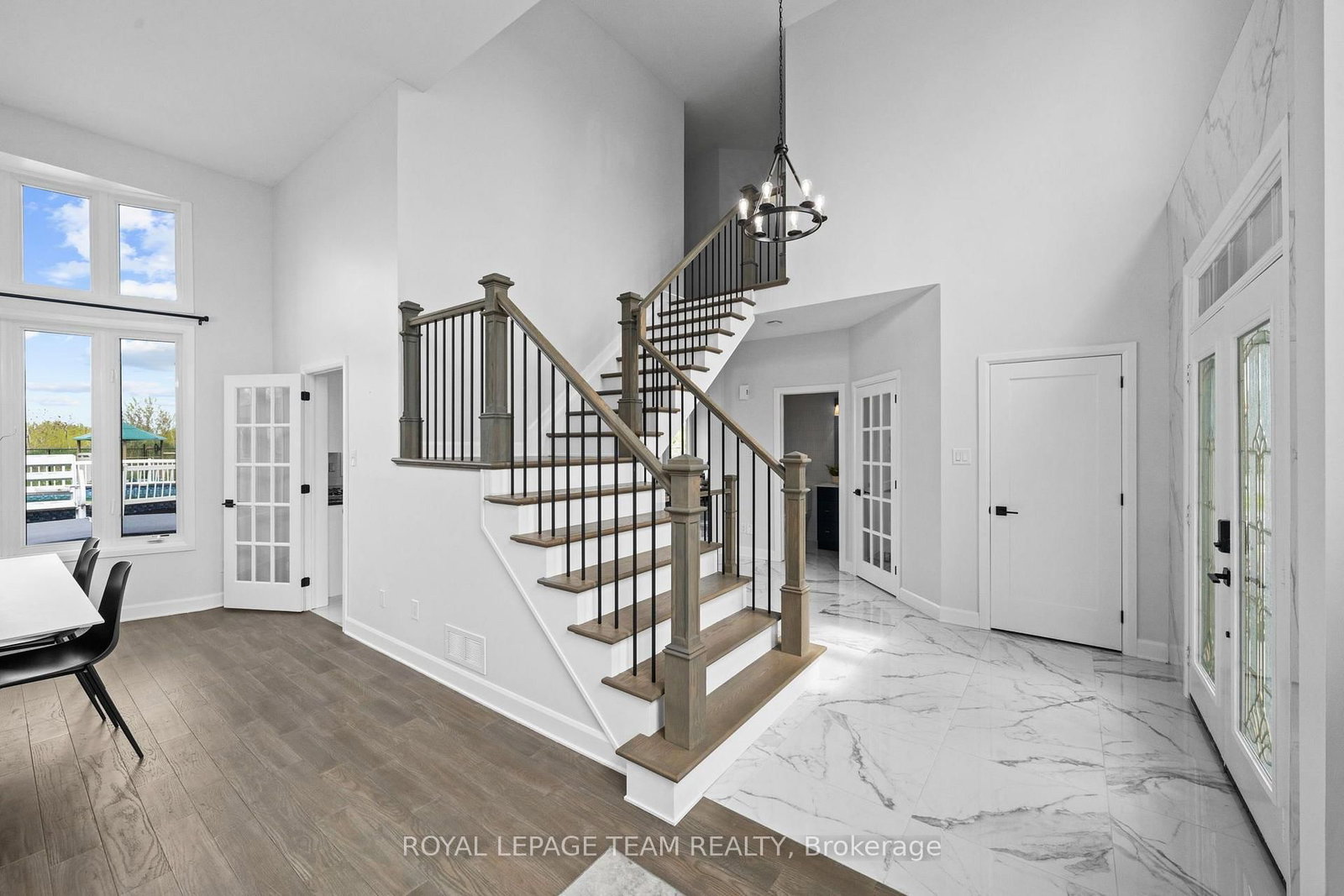 6936 Mary Anne Drive • Ottawa, ON photo 6