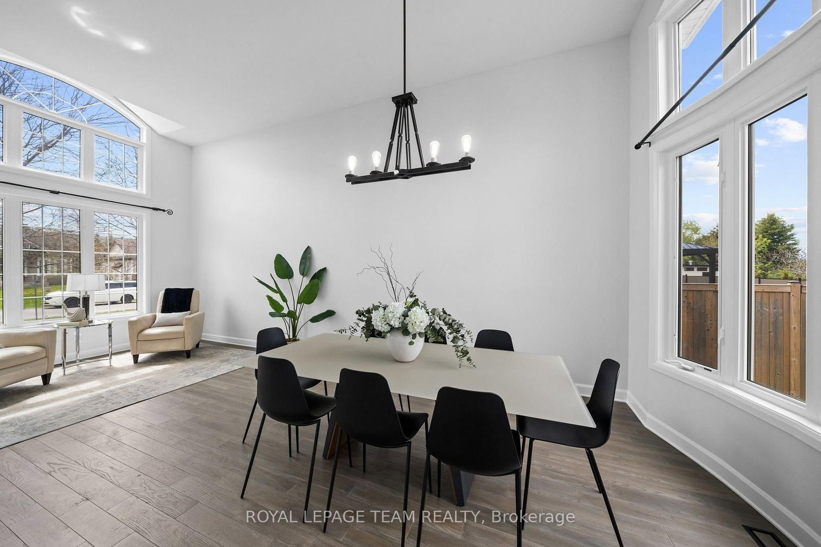 6936 Mary Anne Drive • Ottawa, ON photo 8
