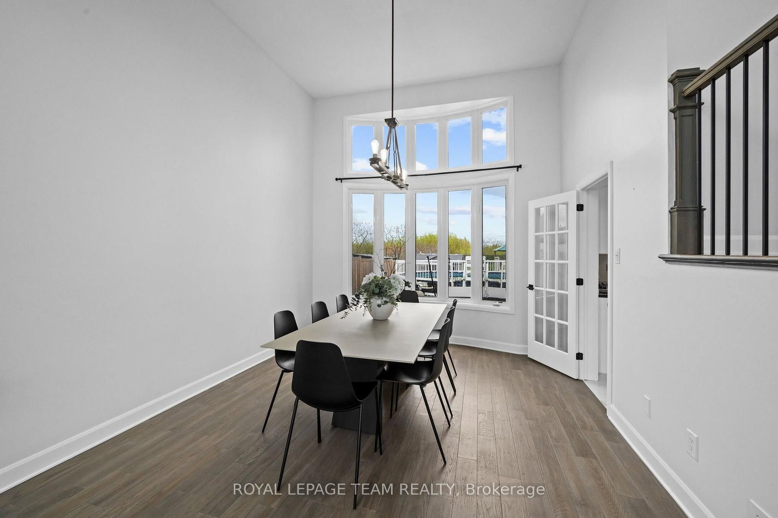 6936 Mary Anne Drive • Ottawa, ON photo 9