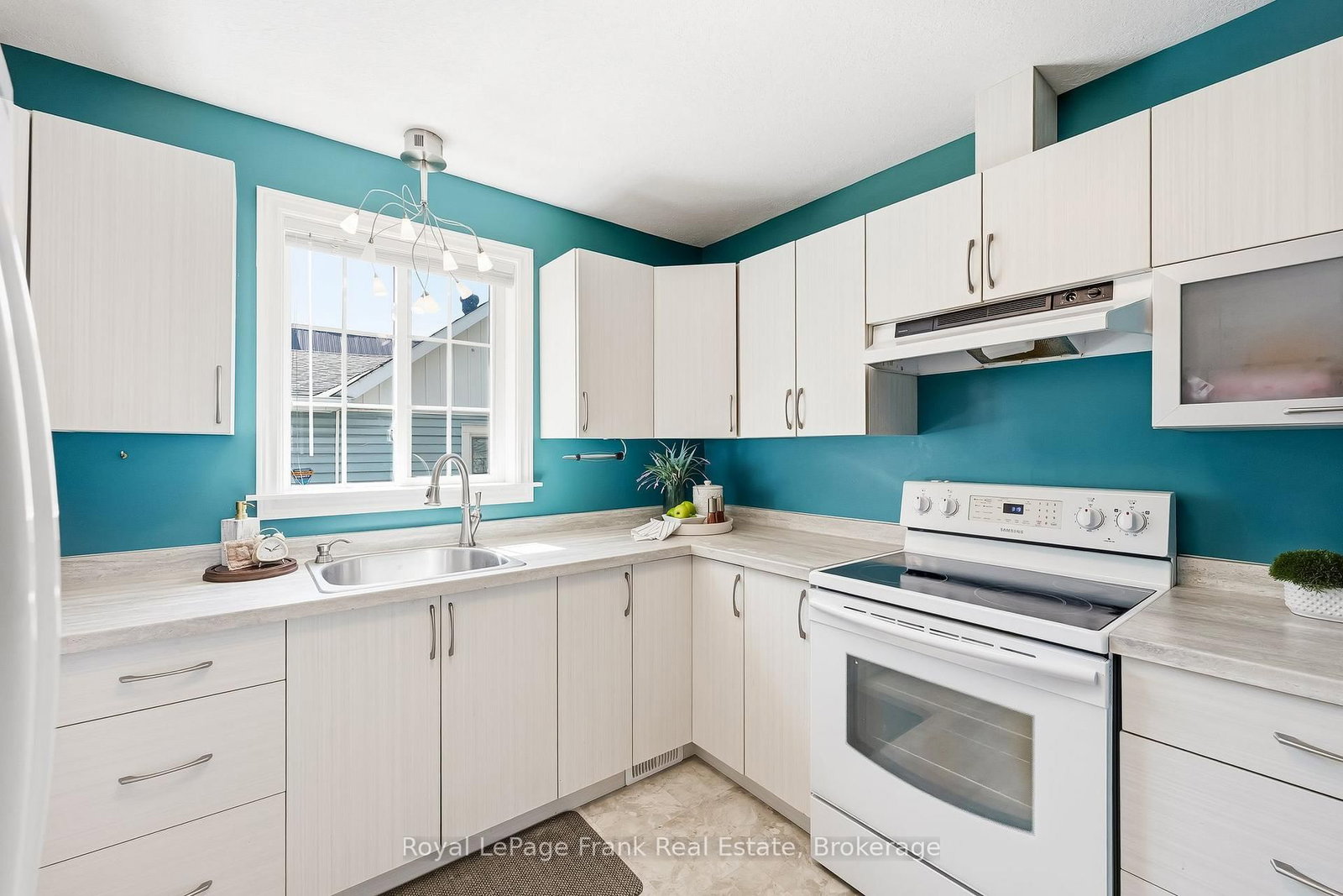 25 Barbara Street • Quinte West, ON photo 16