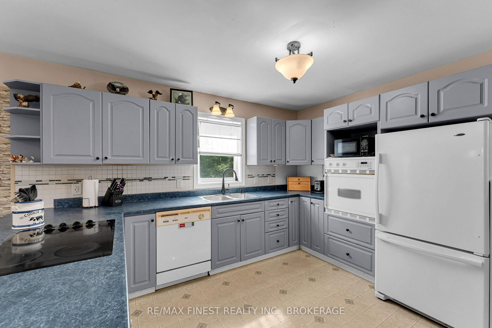 1 Neely Street • Tamworth, ON photo 5