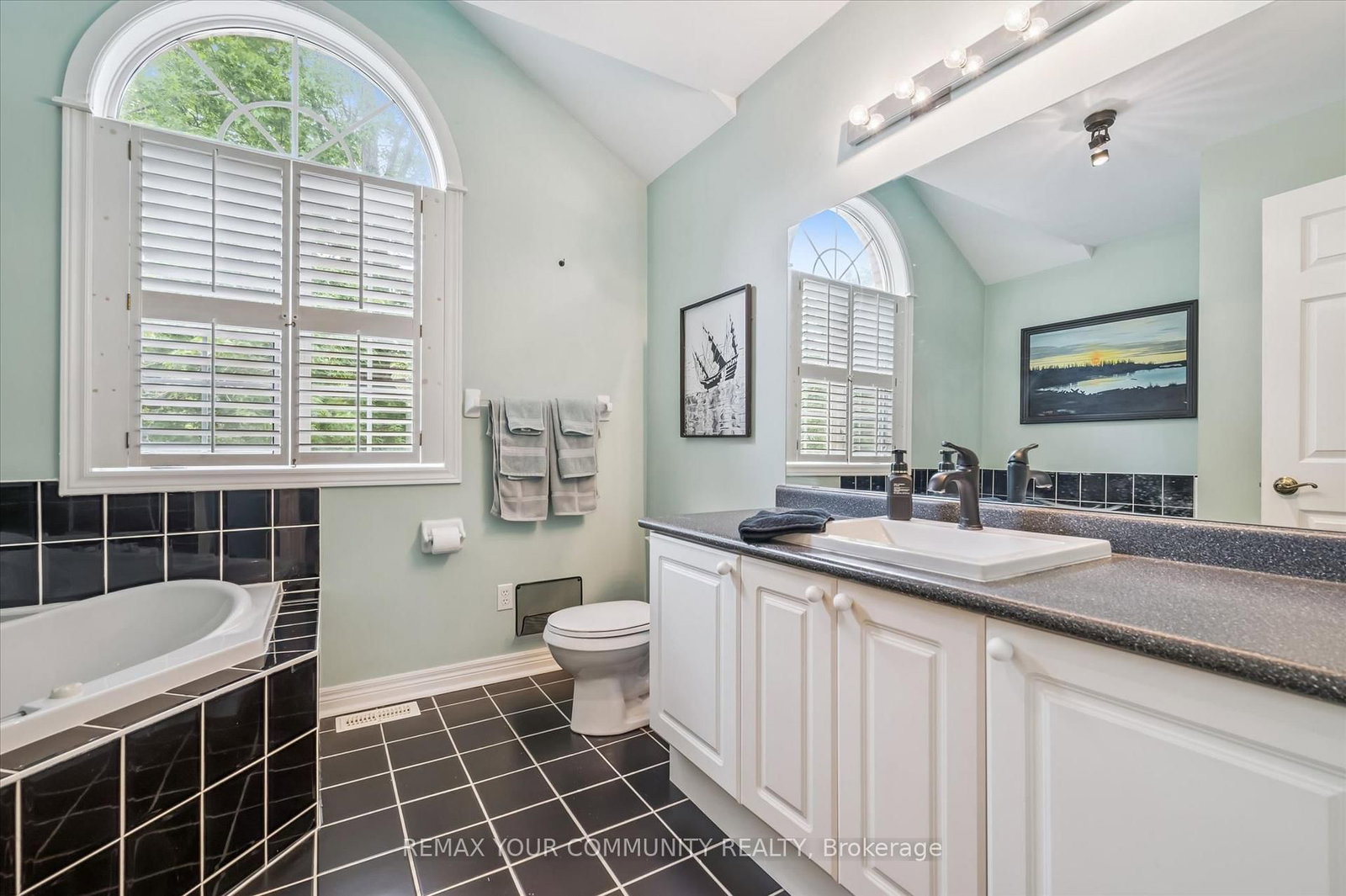 428 W Union Street • Centre Wellington, ON photo 32