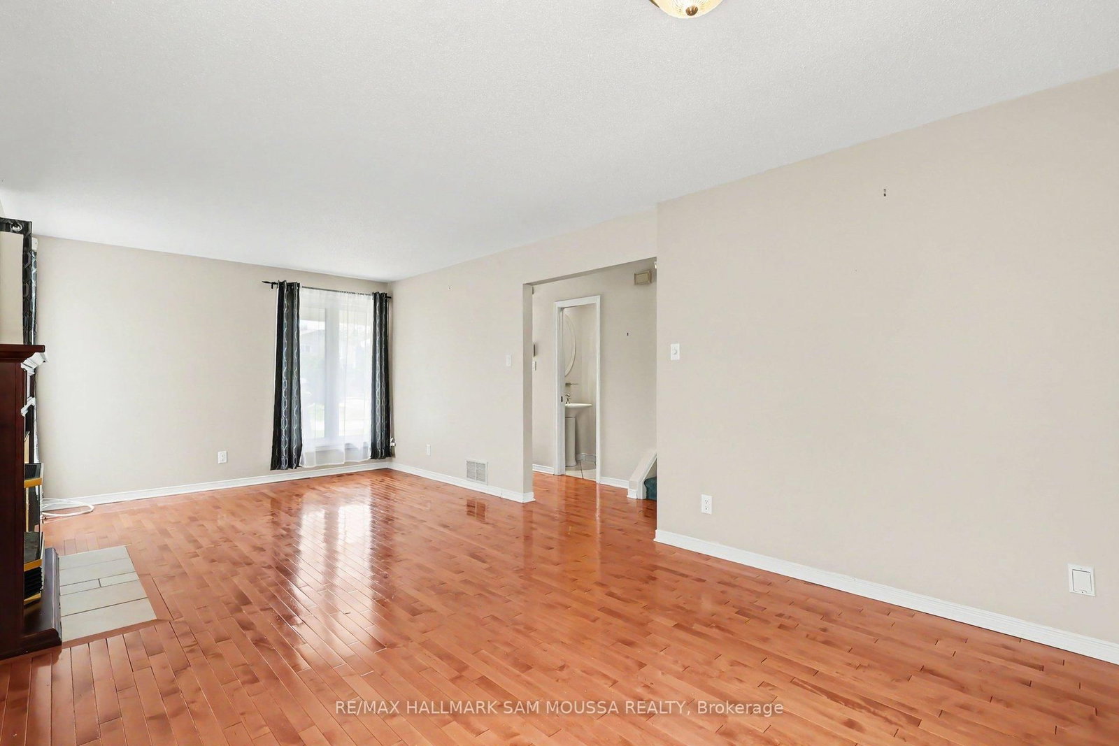 1475 Deavy Way • Ottawa, ON photo 11