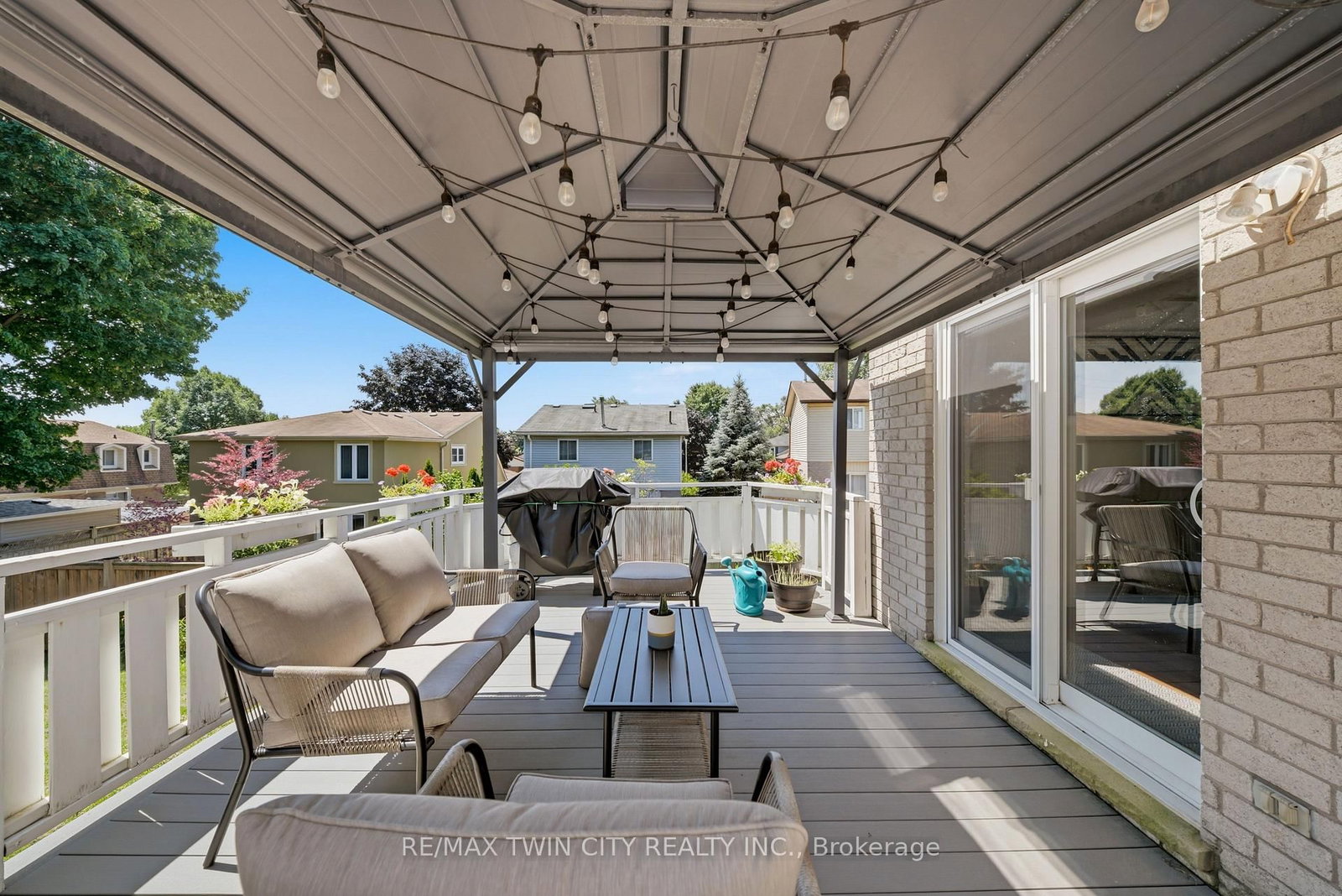 7 Glendan Court • Cambridge, ON photo 6