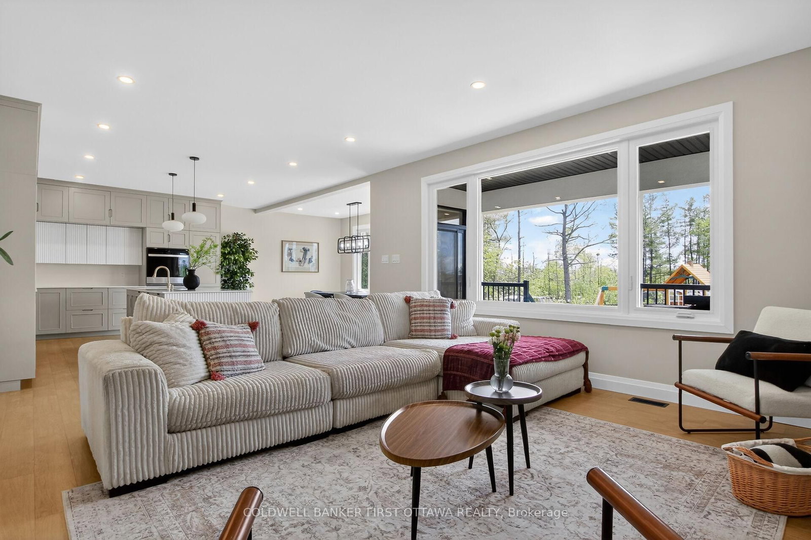 207 Owen Lucas Street • Arnprior, ON photo 9