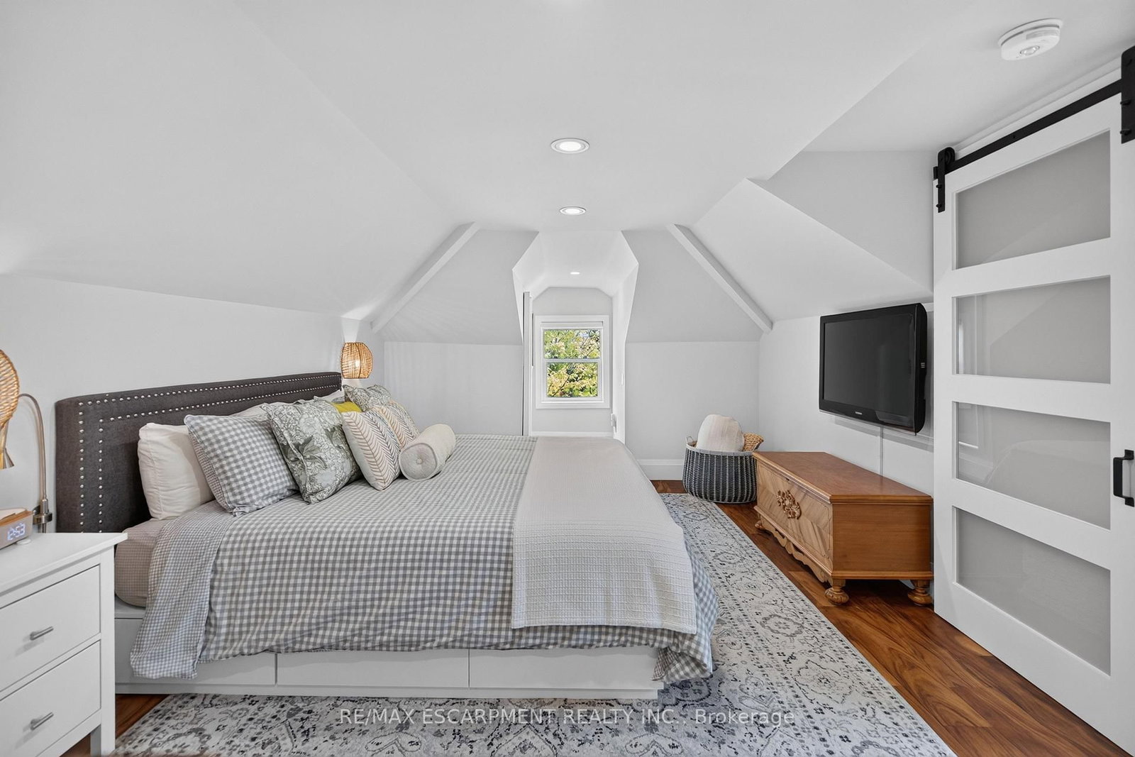 122 Stuart Street • Guelph, ON photo 21