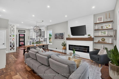 122 Stuart Street • Guelph, ON photo 4