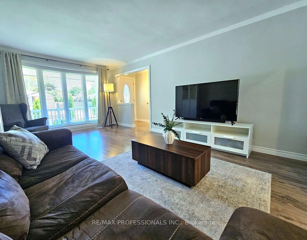 7 Berko Avenue • Hamilton, ON photo 10