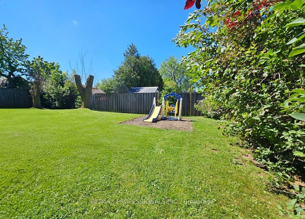 7 Berko Avenue • Hamilton, ON photo 42
